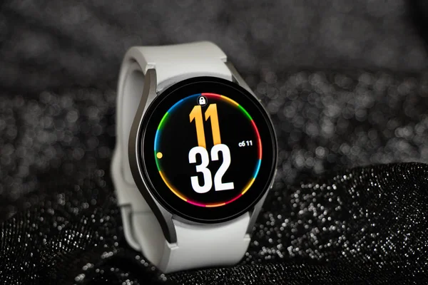 Ukraine Dnepr 2021 Smart Watch Samsung Galaxy Watch Трек Сірим — стокове фото