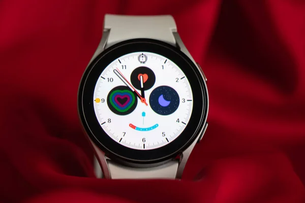 Ukraine Dnepr 2021 Smart Watch Samsung Galaxy Watch Piste Avec — Photo