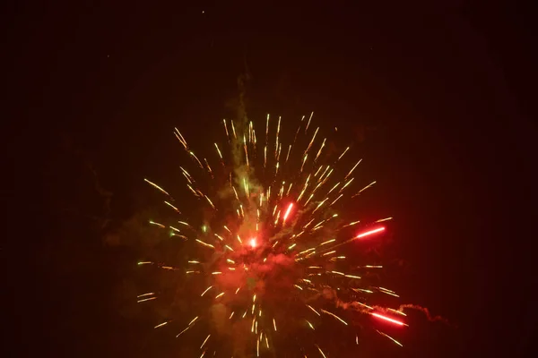 Fuegos Artificiales Cielo Nocturno Ucrania Ciudad Dnipro Feliz Año Nuevo — Foto de Stock