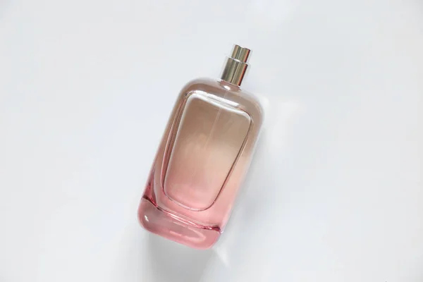 Frasco Con Perfume Mujer Sobre Fondo Blanco Agua Perfumada — Foto de Stock