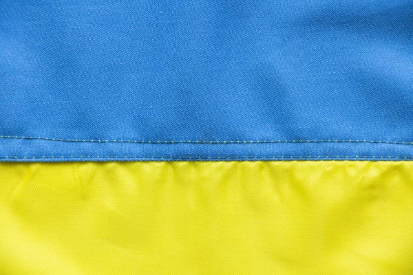 背景としてウクライナの黄青色の国旗 ウクライナでの戦争と平和を停止します2022 — ストック写真