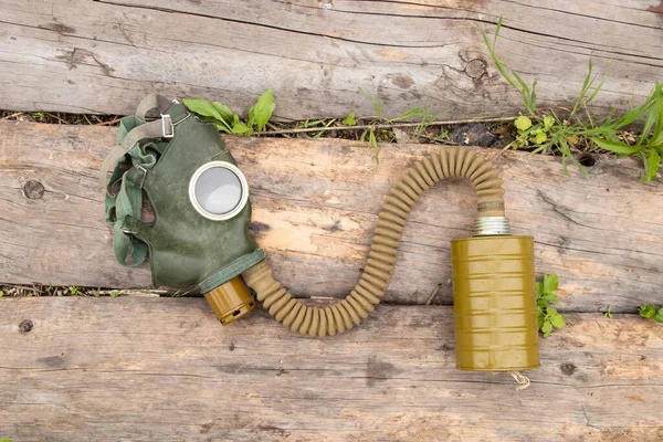 Vintage Gas Mask Lies Wooden Background Gas Attack Ukraine War — Foto Stock