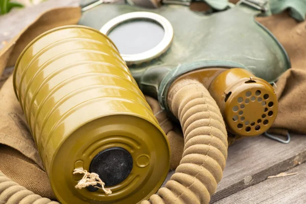 Vintage Gas Mask Lies Wooden Background Gas Attack Ukraine War — Foto Stock