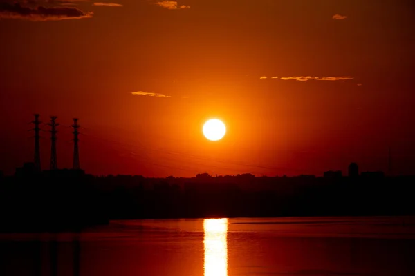 Pôr Sol Rio Dnieper Ucrânia Cidade Dnepr Durante Guerra Pôr — Fotografia de Stock