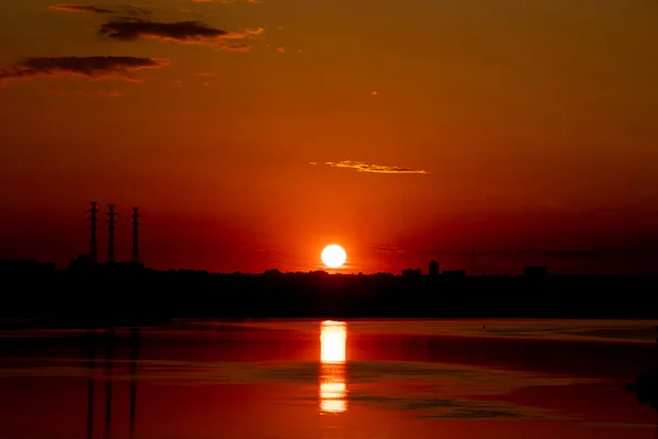 Pôr Sol Rio Dnieper Ucrânia Cidade Dnepr Durante Guerra Pôr — Fotografia de Stock