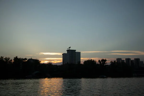 Stadtbild Ufer Des Dnjepr Wolkenkratzer Ufer Des Flusses Der Ukraine — Stockfoto