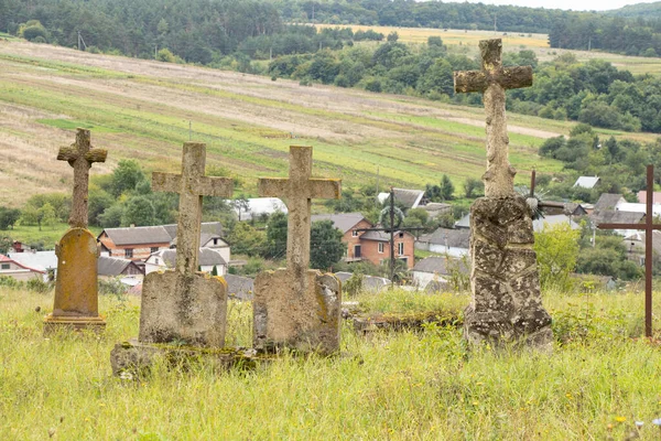 Antigo Cemitério Judeus Poloneses Ucrânia Antigas Sepulturas Abandonadas Escultura Cemitério — Fotografia de Stock