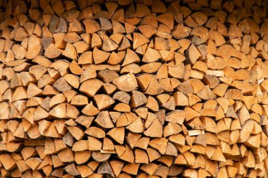 Arkaplan olarak kütükler, Karpat ormanı, kış için kütükler, odun.