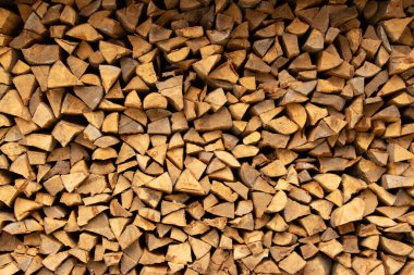 Arkaplan olarak kütükler, Karpat ormanı, kış için kütükler, odun.