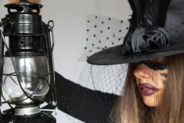 Boszorkány Kerozin Lámpa Elszigetelt Háttér Boszorkány Jelmez Halloween Ünnep Ünnep — Stock Fotó
