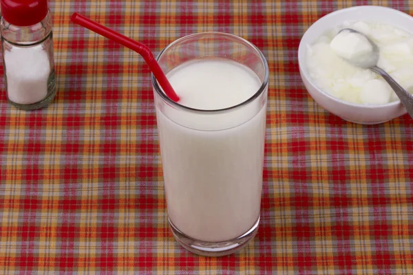 Kefir i glas — Stockfoto