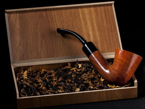 boru ve tütün bağlantı noktası