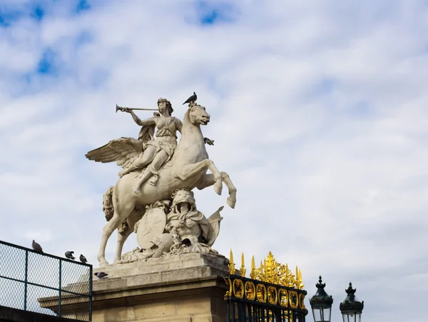 Statue of an angel, Paris — Stock Photo, Image