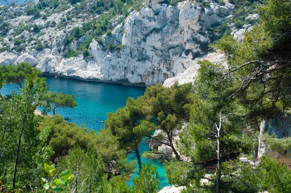 Úžasné modré Středozemní moře poblíž marseille, Francie — Stock fotografie