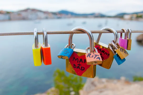 Aşk kilitleri Majorca, İspanya.