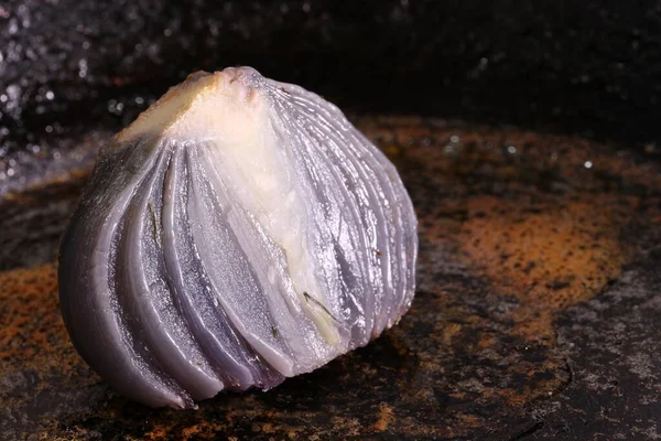 Cebola Vermelha Fervida Uma Panela — Fotografia de Stock