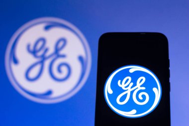 5 Ekim 2021, Brezilya. Bu resimde General Electric (GE) logosu akıllı telefondan gösteriliyor