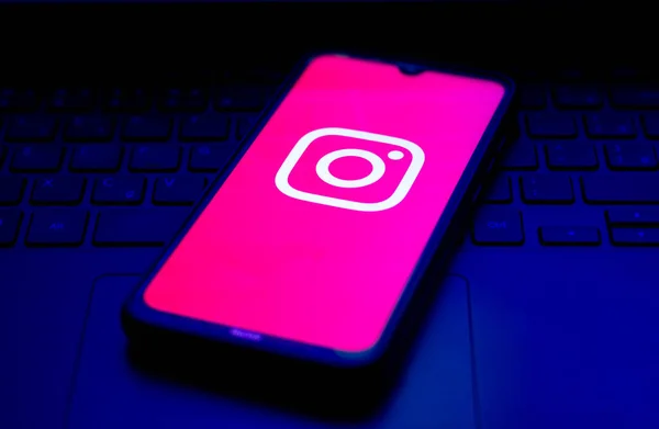 Ekim 2021 Brezilya Resimde Instagram Logosu Akıllı Bir Telefondan Gösteriliyor — Stok fotoğraf