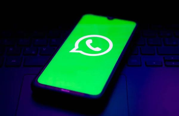 Октября 2021 Года Бразилия Этой Иллюстрации Логотип Whatsapp Показан Смартфоне — стоковое фото