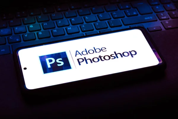 Ekim 2021 Brezilya Resimde Adobe Photoshop Logosu Akıllı Telefondan Gösteriliyor — Stok fotoğraf