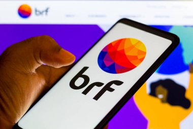28 Aralık 2021, Brezilya. Bu resimde BRF logosu bir akıllı telefonda gösteriliyor