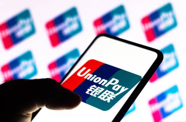 7 Mart 2022, Brezilya. Bu resimde, UnionPay (CUP) logosu akıllı telefon ekranında görüntülenir