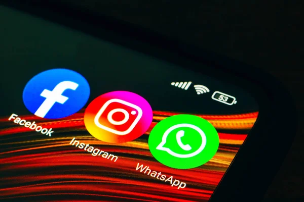 2022 Március Brazília Ezen Fotó Illusztráció Facebook Instagram Whatsapp Alkalmazás — Stock Fotó