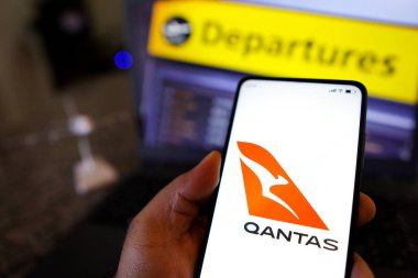 9 Mayıs 2022, Brezilya. Bu resimde, Qantas Havayolları 'nın logosu akıllı telefondan gösteriliyor.