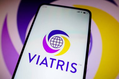 10 Mayıs 2022, Brezilya. Bu resimde, Viatris Inc. logosu akıllı telefondan gösteriliyor.