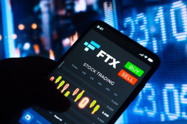 20 Haziran 2022, Brezilya. Bu resimde, akıllı telefon ekranında görülen FTX Token (FTT) hisse senedi alım satım grafiği