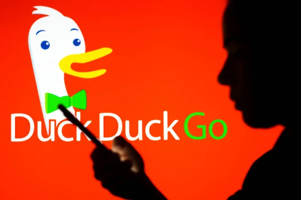 June 2022 Brazil Photo Illustration Duckduckgo Logo Seen Background Silhouetted — Stok Foto