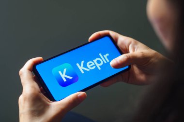 August 8, 2022, Brazil. In this photo illustration, the Keplr Wallet logo is displayed on a smartphone screen