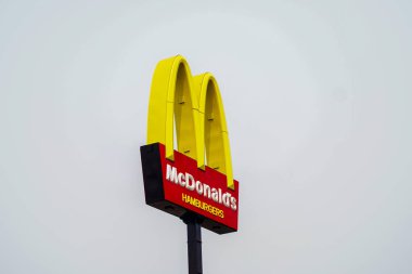 10 Eylül 2022, Brezilya. Campo Grande 'deki fast food zincirinin logosu, McDonald' s, Mato Grosso do Sul