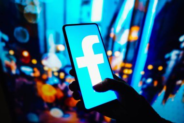 20 Eylül 2022, Brezilya. Bu resimde, Facebook logosu bir akıllı telefonda gösteriliyor