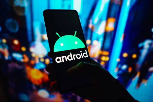 September 2022 Brazil Photo Illustration Android Logo Seen Displayed Smartphone — Stock Photo, Image