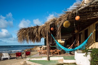 bungalovlar ve hamaklar Uruguaylı deniz kenarı
