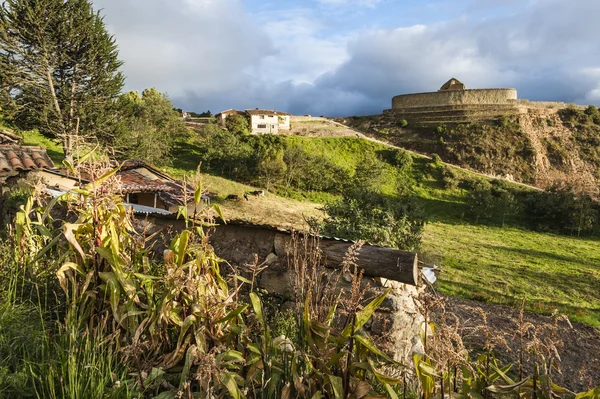 Ingapirca, inca muur en stad, de grootste bekende inca ruïnes in ecuad — Stockfoto