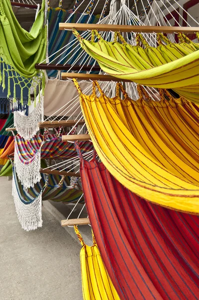 Hangmatten, marktplaats in ecuador — Stockfoto