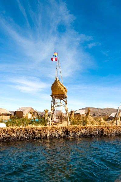 Uros - drijvende eilanden, titicaca, peru — Stockfoto