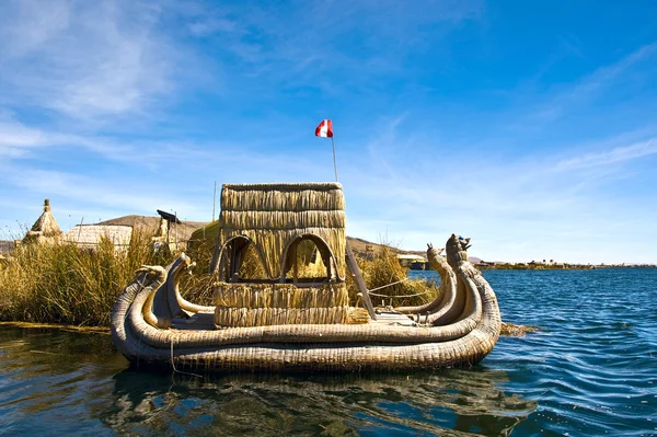 Uros yüzen Adaları, titicaca Gölü, peru-Bolivya- — Stok fotoğraf