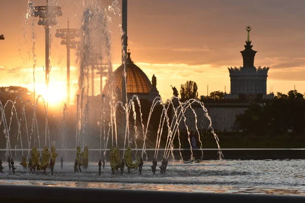 Moskvas Fontäner Vid Solnedgången Ryssland — Stockfoto