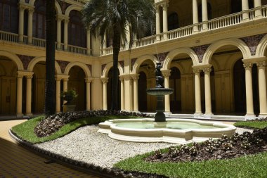 Buenos Aires Arjantin - 14 Aralık 2019: Casa Rosada 'nın yenilenmiş salonları (İngilizce: Pink House) Başkanlık Sarayı ve Arjantin ulusal hükümetinin merkezi halka açıktır.