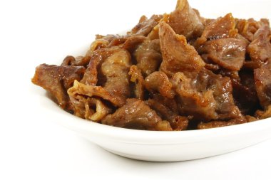 kızartılmış sığır eti ilave edin