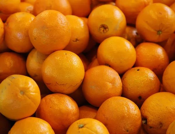 Апельсины — стоковое фото