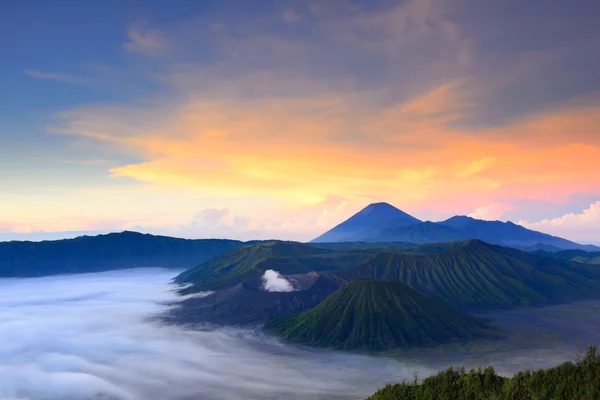 ブロモ火山 （東ジャワ, インドネシア) — ストック写真