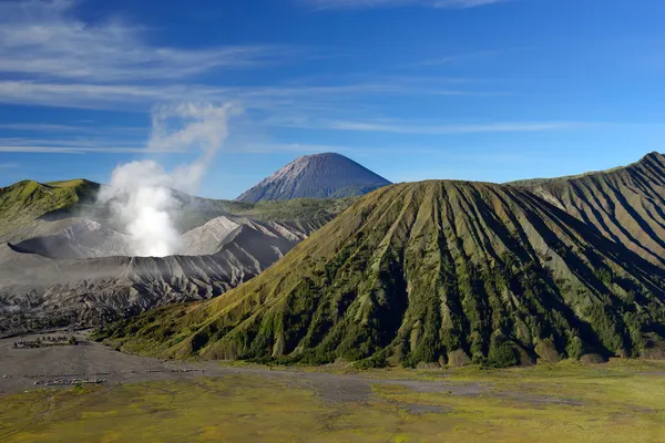 Mt.Bromo en sumeru, java, Indonesië — Stockfoto