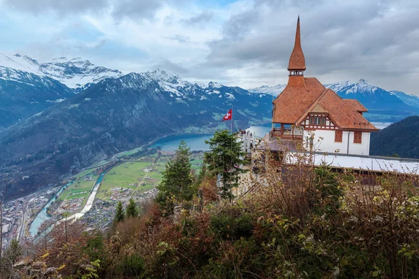 Letecká Tvrdá Budova Kulm Švýcarskou Vlajkou Interlaken Švýcarsko — Stock fotografie