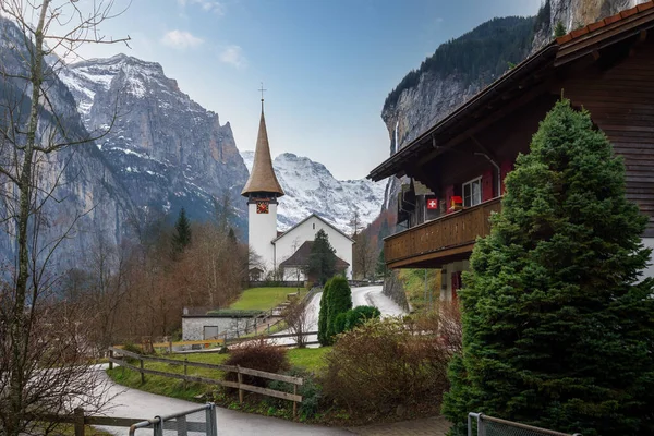 Krásný Výhled Kostel Lauterbrunnen Lauterbrunnen Švýcarsko — Stock fotografie