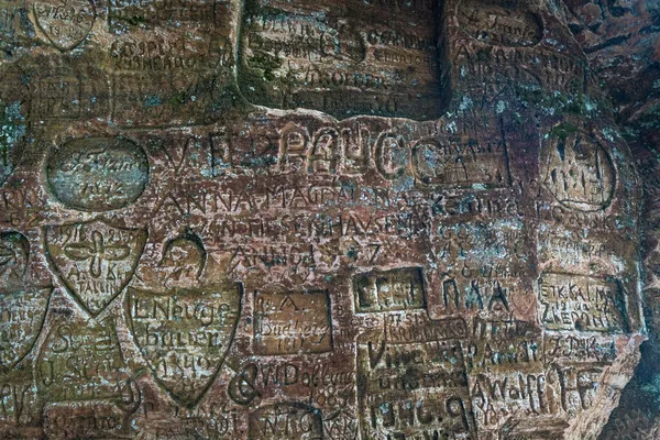 Grabado Inscripciones Que Datan Del Siglo Xvii Las Paredes Cueva —  Fotos de Stock