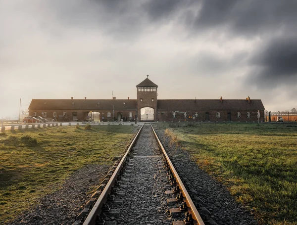 Železniční Trať Brána Smrti Vstup Osvětimi Birkenau Bývalý Německý Nacistický — Stock fotografie